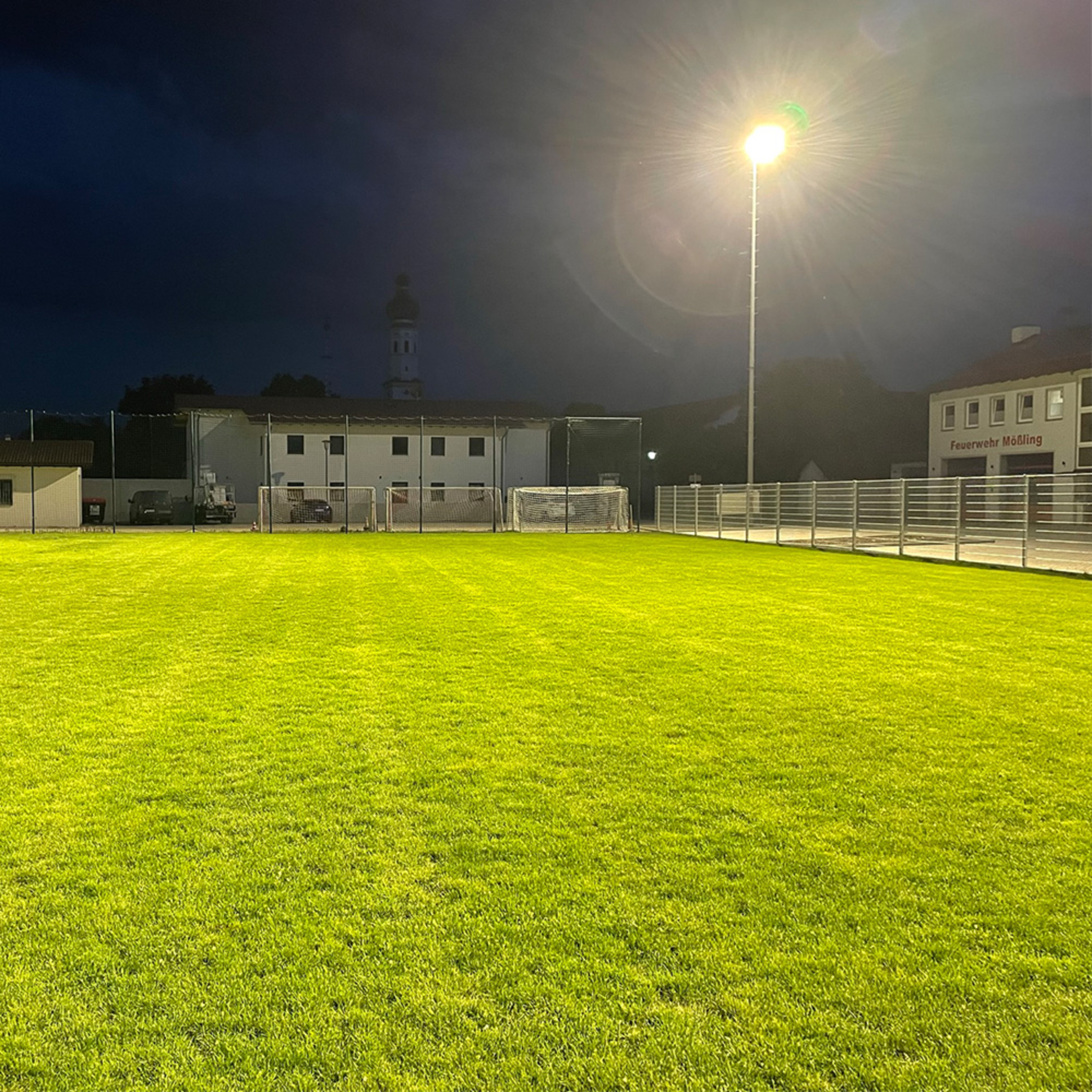 Sportplatz­beleuch­tung bei LED-Flutlicht.Bayern by Electric Arning, Inh. Klaus Arning in Waldkraiburg